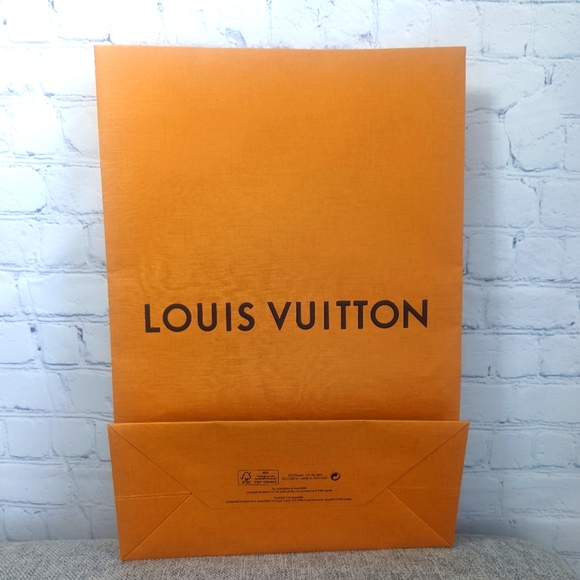 Louis Vuitton Passport gift box with cloth - Picture 2 of 4